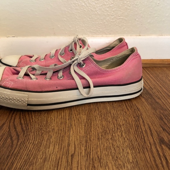 Pink Low Top Chuck Taylor Converse - Picture 3 of 4